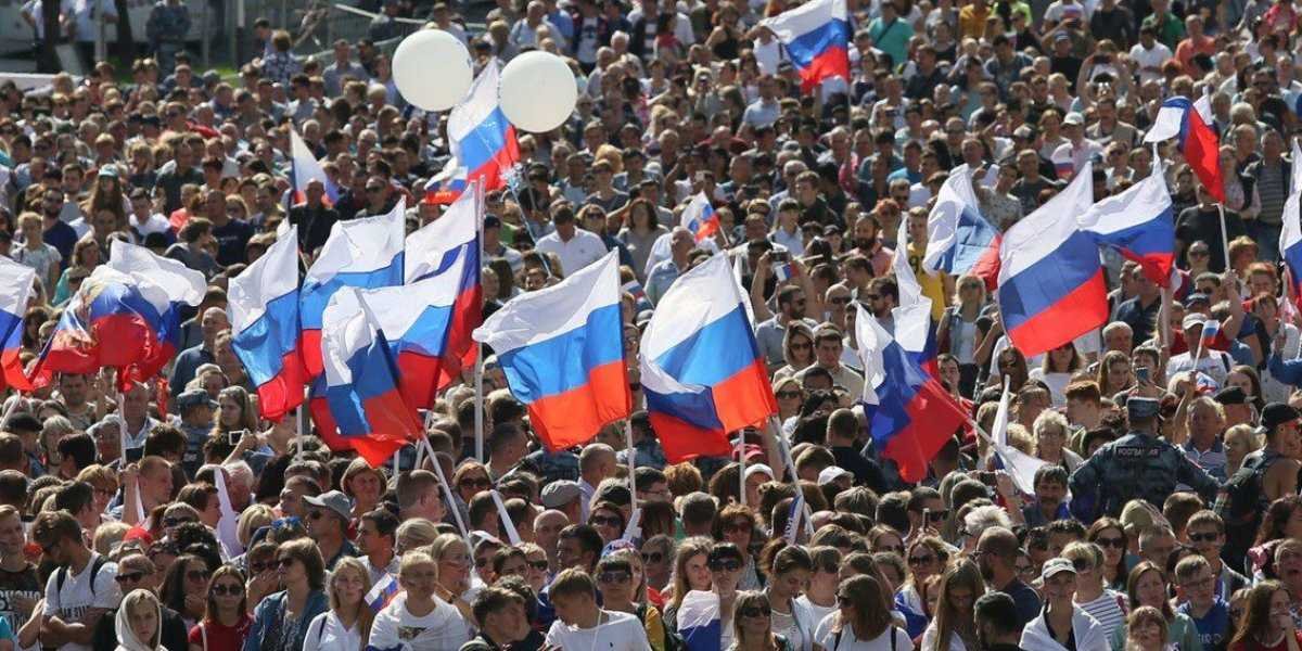 «Прогнулся под изменчивый мир»: россияне жестко ответили Макаревичу* на слова о безнадежности соотечественников