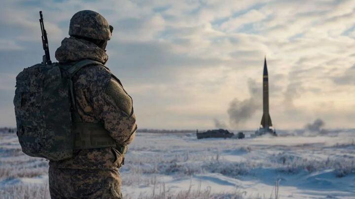«После этого удара через месяц Киев капитулирует на условиях Москвы»: Аналитик назвал место атаки и нужное количество ракет