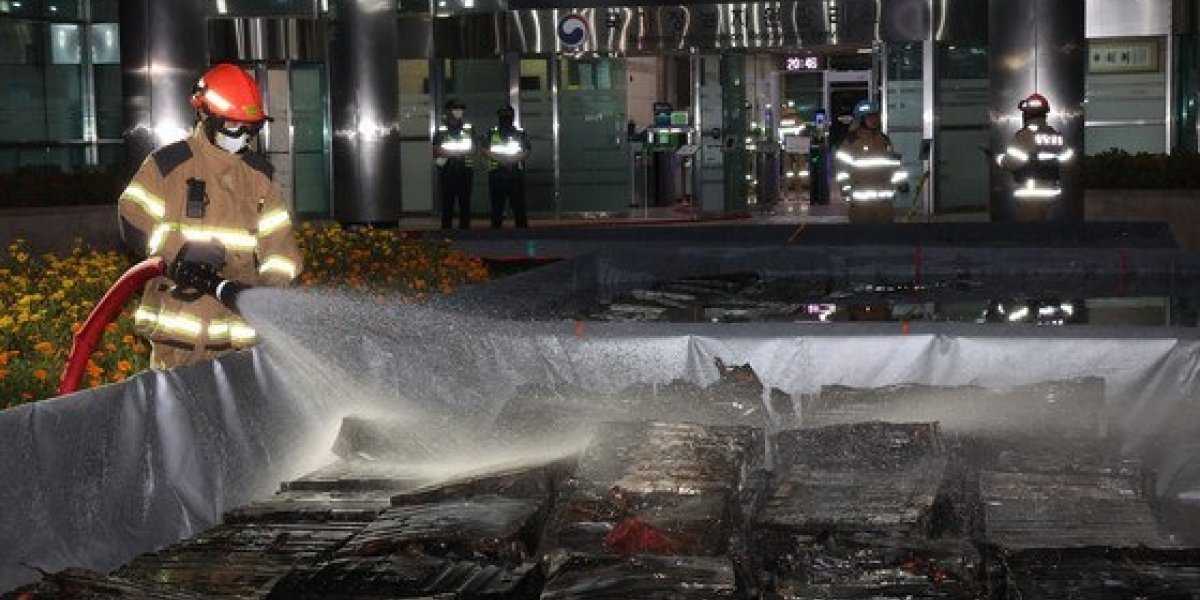 Южная Корея показала, как выглядит цифровой апокалипсис: жизнь остановится, если у «электронной России» перегорят пробки Южная Корея показала, как выглядит цифровой апокалипсис: жизнь остановится, если у «электронной России» перегорят пробки