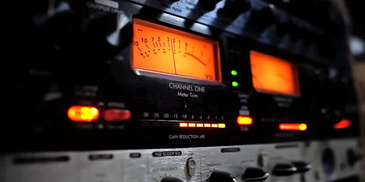 Тайна «Жужжалки»: загадочное послание «гулоболт» вновь прозвучало в эфире радиостанции Судного дня