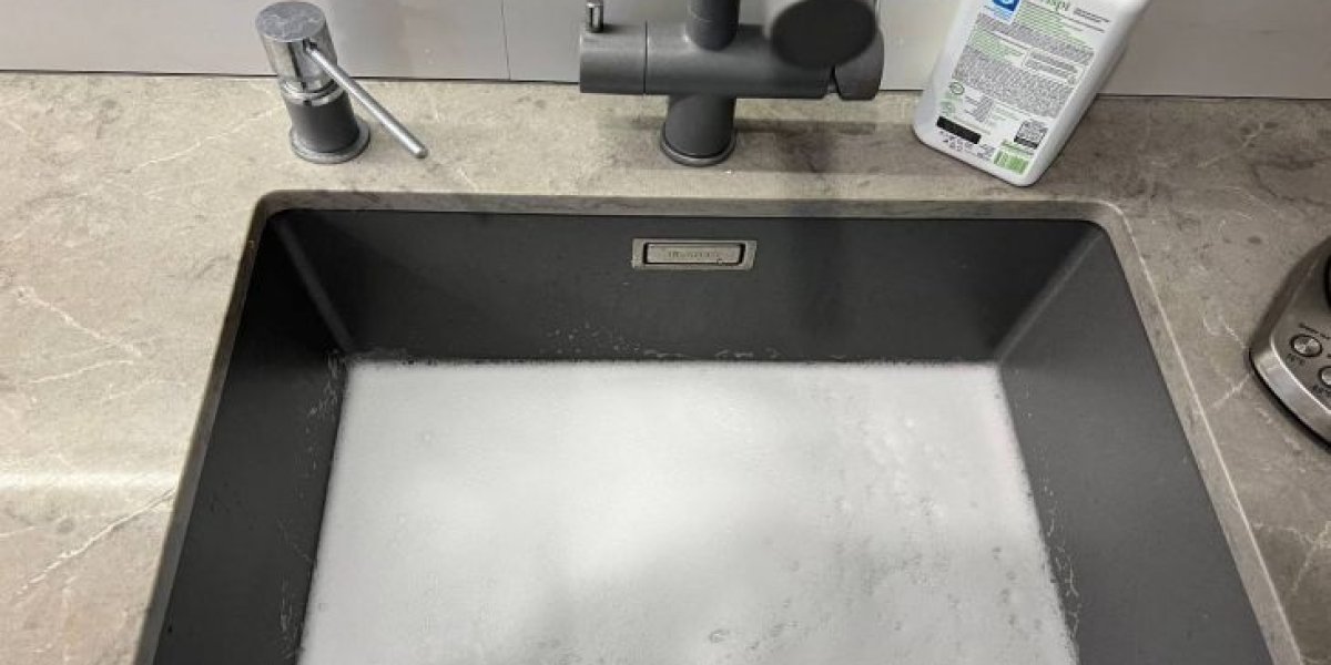 Сантехник предупредил: эти три вещи превращают ваши трубы в бомбу замедленного действия