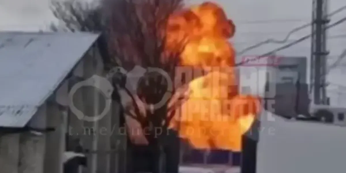 300 тонн «Олейны» растеклись по Днепропетровску. Россия ударила по заводу США на Украине 300 тонн «Олейны» растеклись по Днепропетровску. Россия ударила по заводу США на Украине